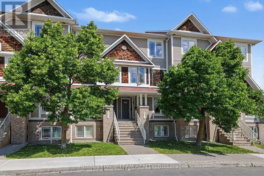 Townhouse at A - 391 CHAPMAN MILLS DRIVE, Ottawa