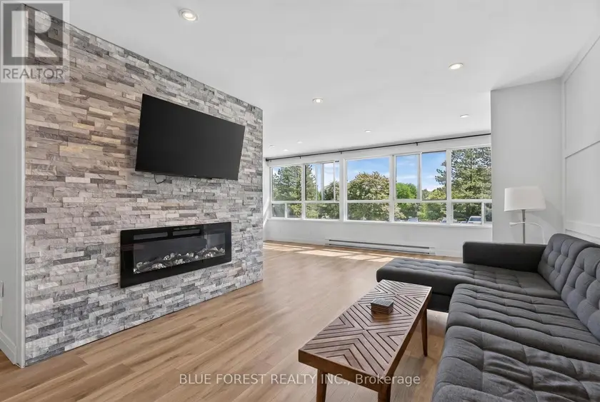 Apartment at 202 - 600 GRENFELL DRIVE, London North