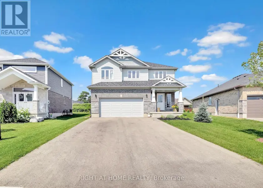 Detached at 135 STEPHENSON WAY, Minto