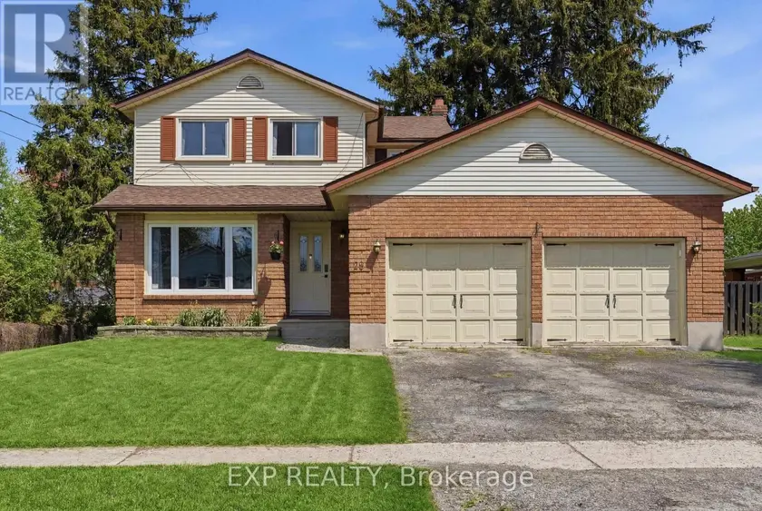 Detached at 25 EDMUND STREET, St. Catharines