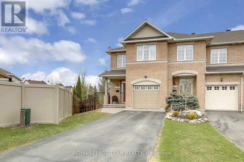 Townhouse at 2136 BERGAMOT CIRCLE, Ottawa