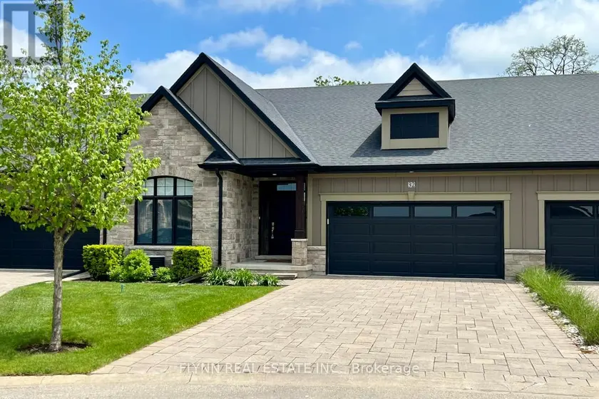 Townhouse at 32 RIDGEVIEW CRESCENT, Niagara-on-the-Lake