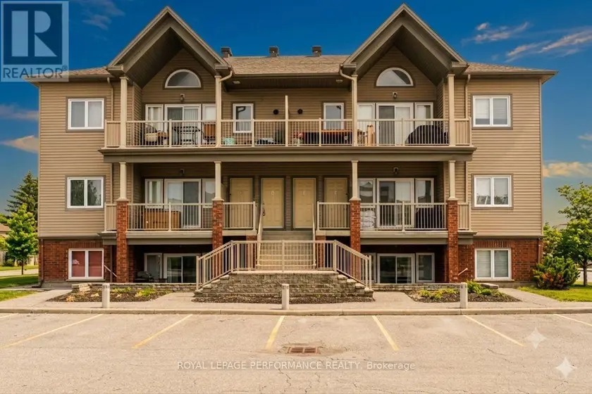 Apartment at B - 135 HARTHILL WAY, Ottawa