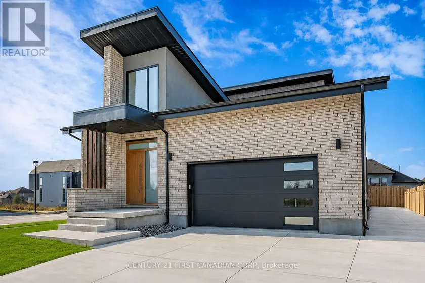 Detached at 3533 SILVERLEAF CHASE, London