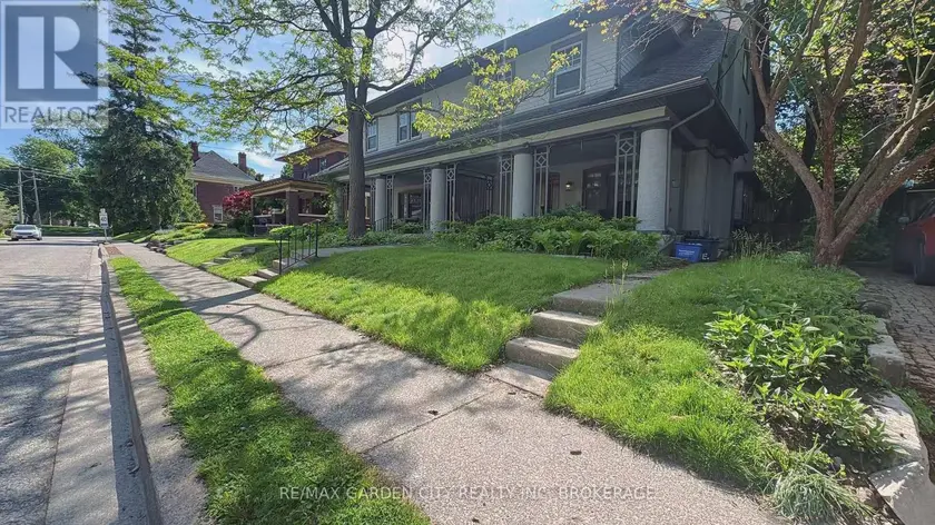 Apartment at 2 - 5 COLLEGE STREET, St. Catharines