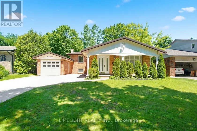 Detached at 43 CUMBERLAND CRESCENT, London North