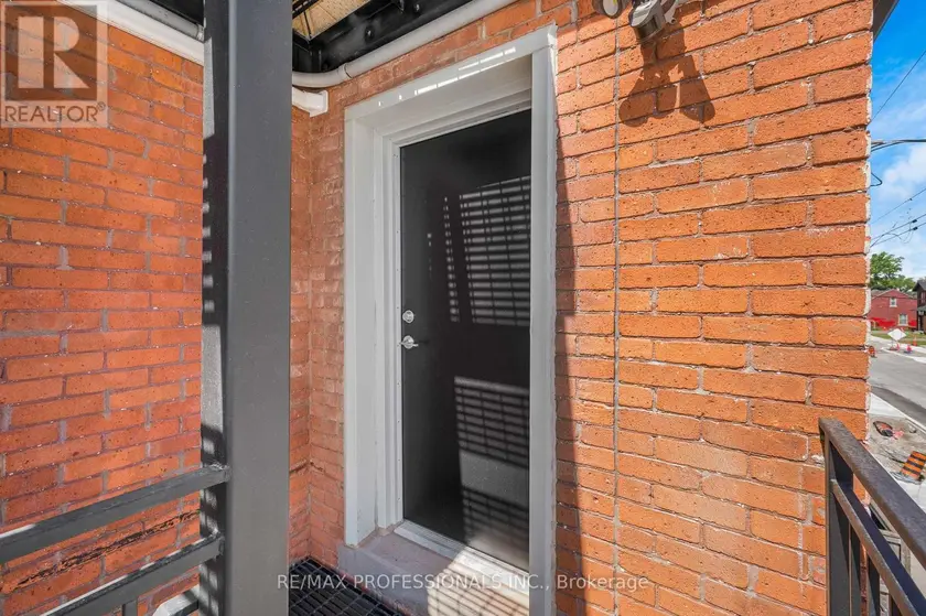 Multiplex at #3 - 388 WILSON STREET, Hamilton
