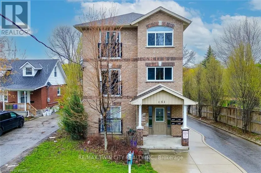 Apartment at 4 - 151 BRIDGEPORT ROAD E, Waterloo