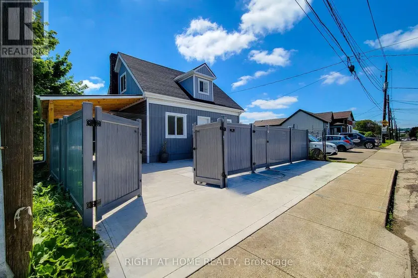 Detached at 78 HILLYARD STREET, Hamilton
