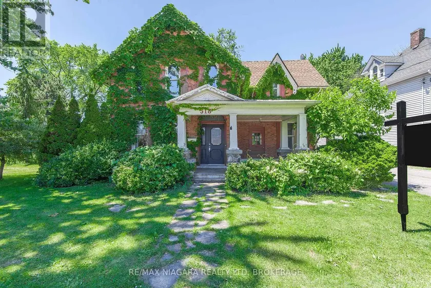 Detached at 518 KING STREET, Port Colborne