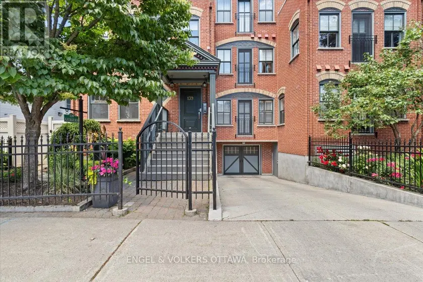 Townhouse at 2 - 139 GUIGUES AVENUE, Ottawa