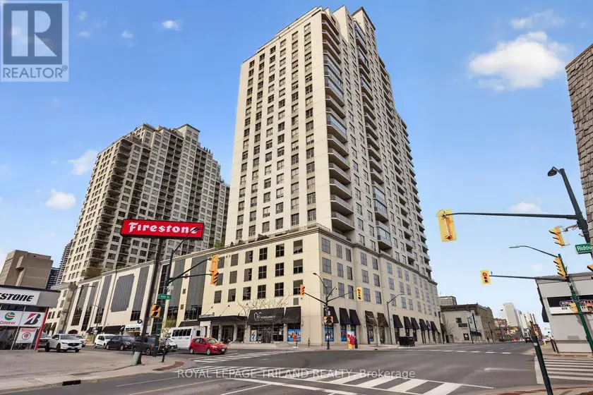 Apartment at 801 - 330 RIDOUT STREET N, London