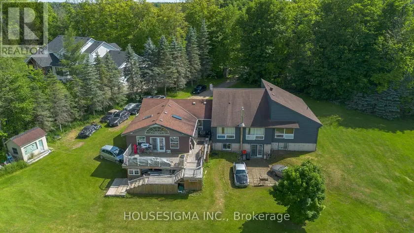 Detached at 5647 FIRST LINE, Erin
