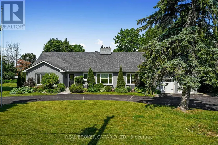 Detached at 1018 WARD STREET E, Selwyn
