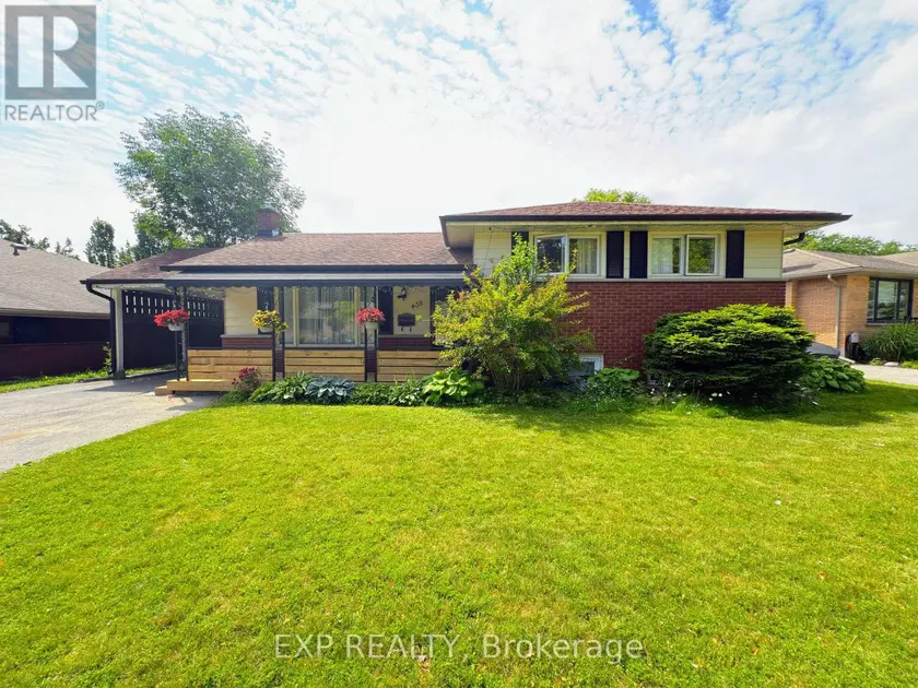 Detached at 438 MAGNOLIA CRESCENT, London East