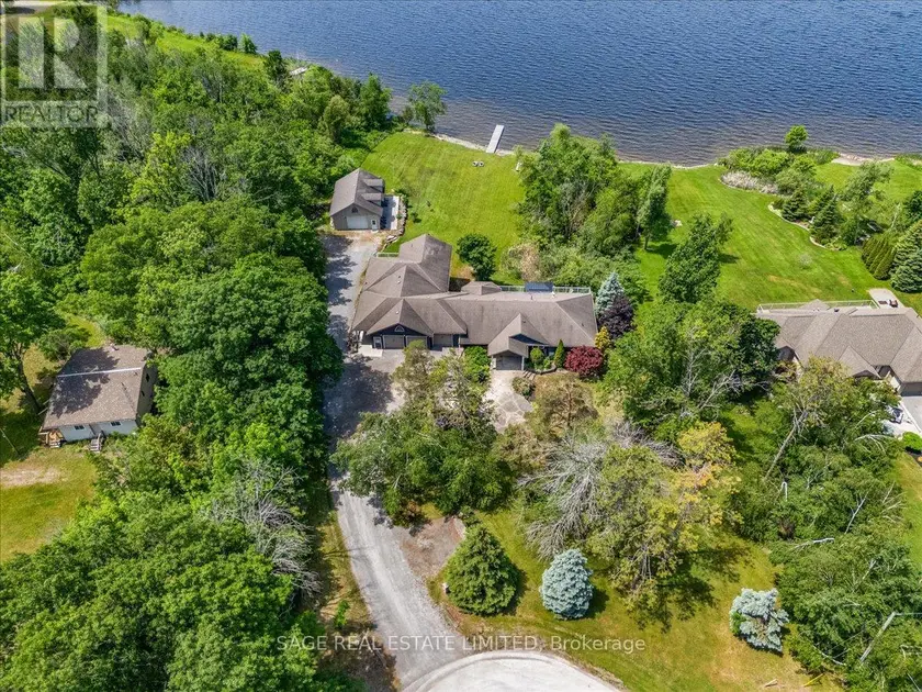 Detached at 1634 MORRIS AVENUE, Selwyn