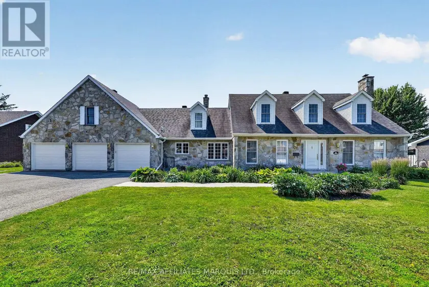 Detached at 1920 BELVEDERE CRESCENT, Cornwall