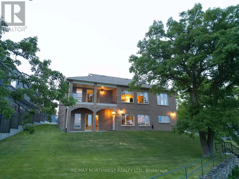 Detached at 110 LAKESIDE CRESCENT, Kenora
