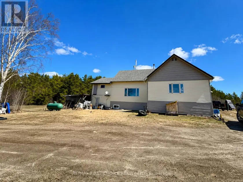 Detached at G1649 FLANDERS ROAD N, Rainy River Remote Area