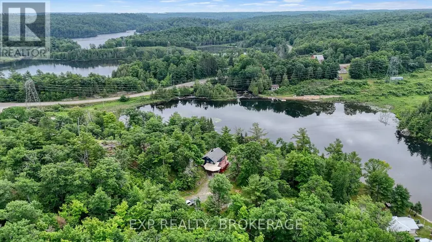 Detached at 1058 PERRY ROAD, Frontenac