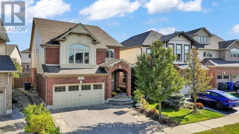 Detached at 237 GOODWIN DRIVE, Guelph