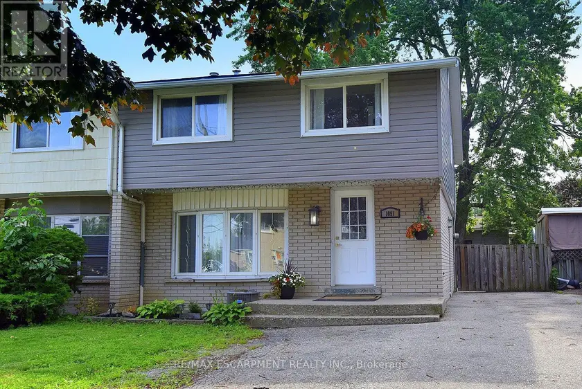 Semi-Detached/Link at 1091 UPPER WELLINGTON STREET, Hamilton