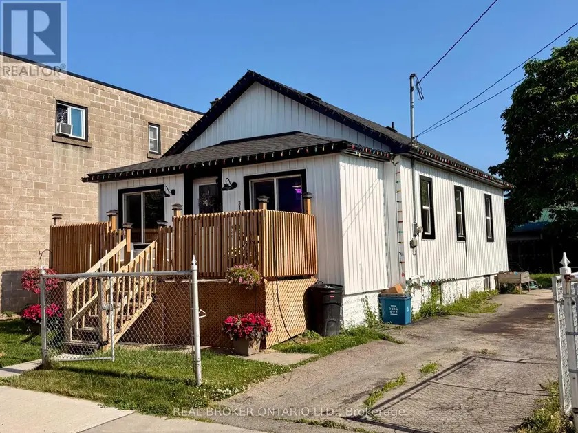 Multiplex at 314 BROADWAY STREET, Welland