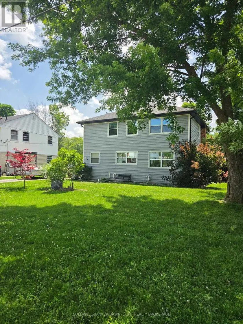 Detached at 115 COLUMBIA DRIVE, South Huron