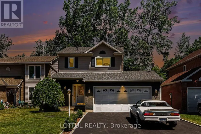 Detached at 52 FAIR OAKS CRESCENT, Ottawa