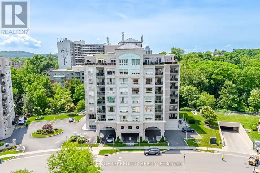 Apartment at 707 - 2000 CREEKSIDE DRIVE, Hamilton (Dundas)