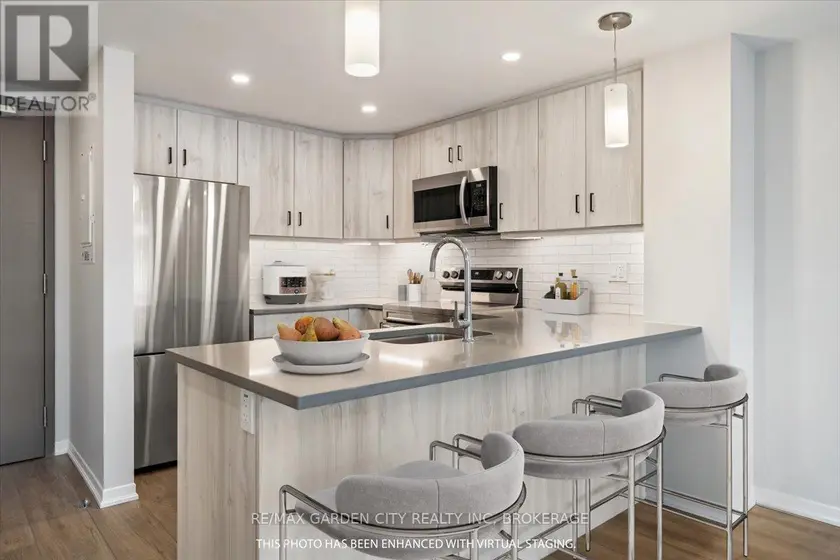 Apartment at 110 - 3998 VICTORIA AVENUE, Lincoln