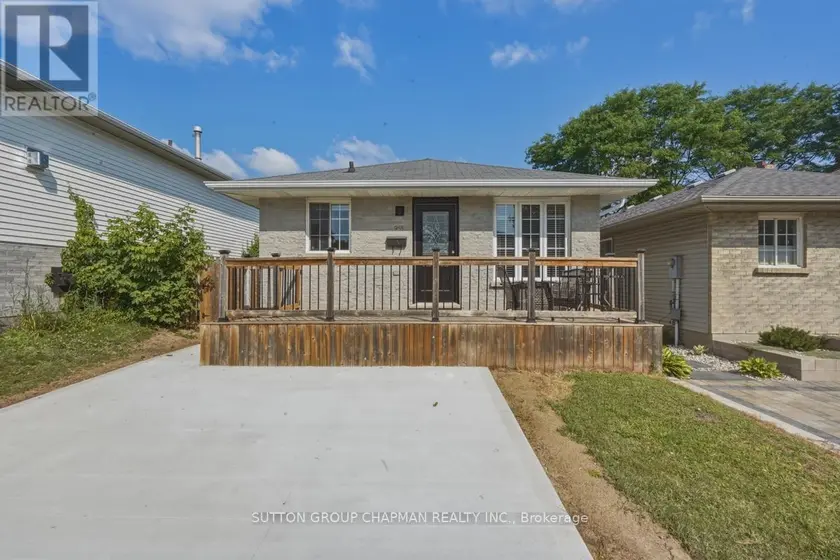 Detached at 955 LAWSON ROAD, London North