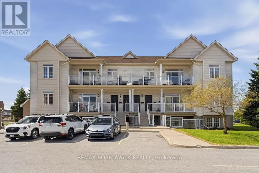 Townhouse at C - 109 ARTESA PRIVATE, Ottawa