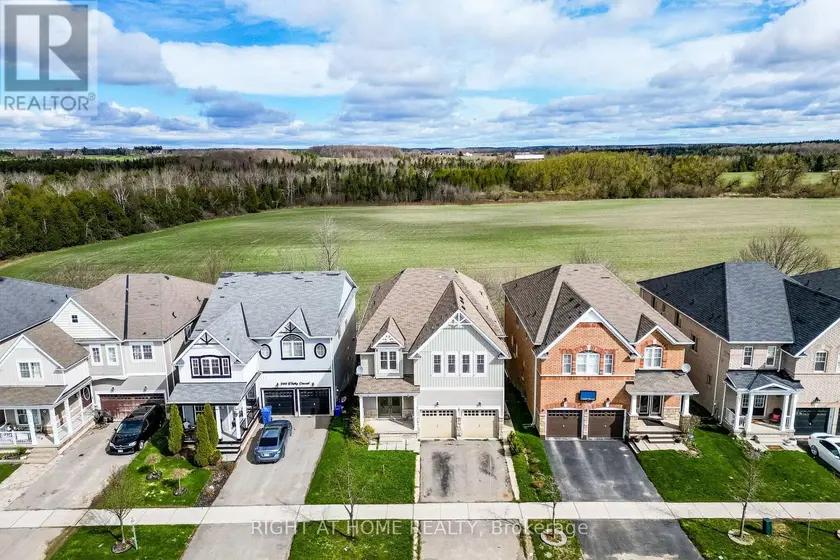 Detached at 940 O'REILLY CRESCENT, Shelburne