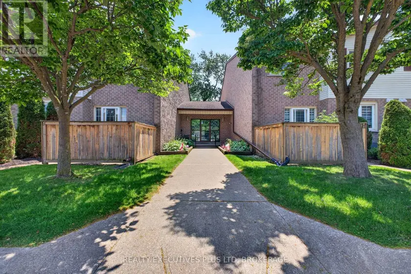 Townhouse at 6 - 6044 SWAYZE DRIVE, Niagara Falls
