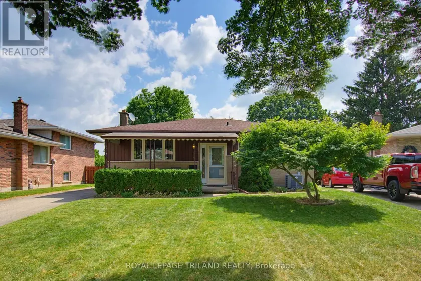 Detached at 115 CHAMPLAIN CRESCENT, London East