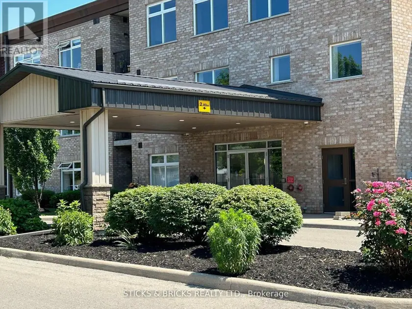 Apartment at 111 - 4644 PETTIT AVENUE, Niagara Falls