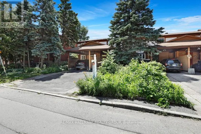 Townhouse at 308 LAFONTAINE AVENUE, Ottawa