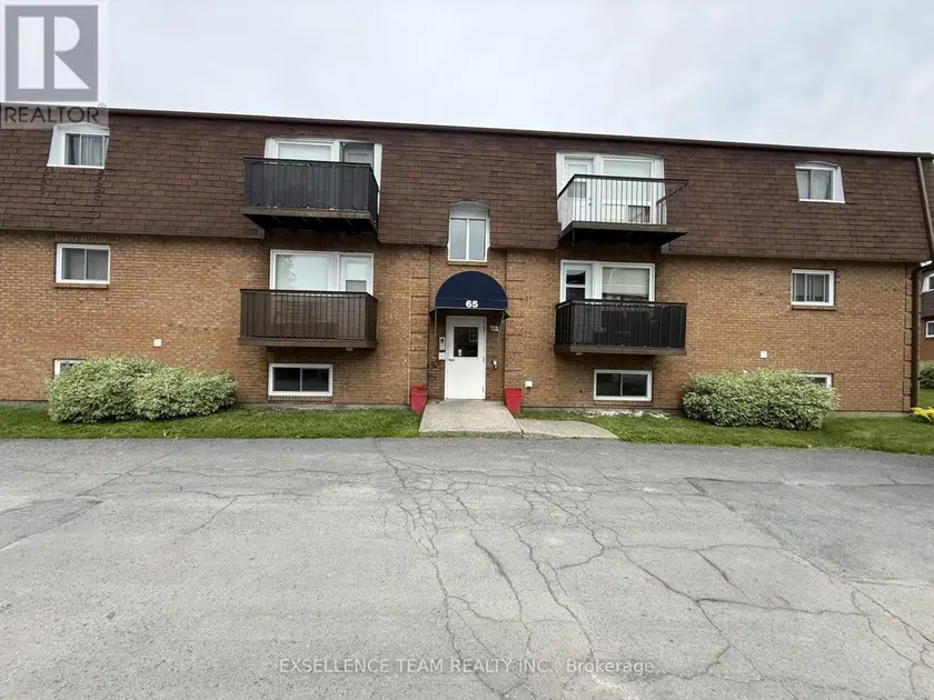 Apartment at 3 - 65 RACE STREET, Cornwall