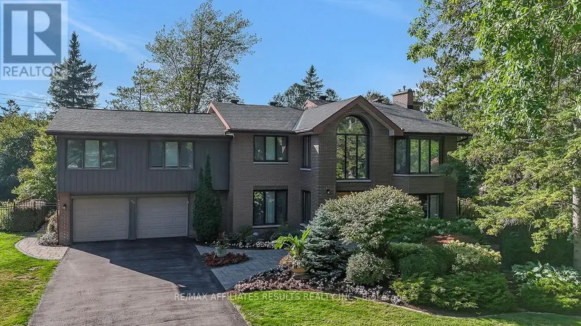 Detached at 30 PENTLAND CRESCENT, Ottawa