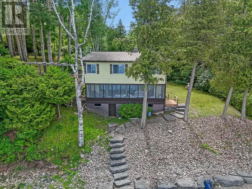 Detached at 2130 B RIVER ROAD, McNab/Braeside