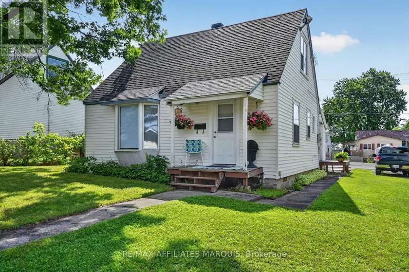Detached at 12 CHURCHILL CRESCENT, Smiths Falls