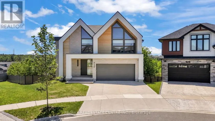 Detached at 920 THOMAS PEDDER COURT, Kitchener