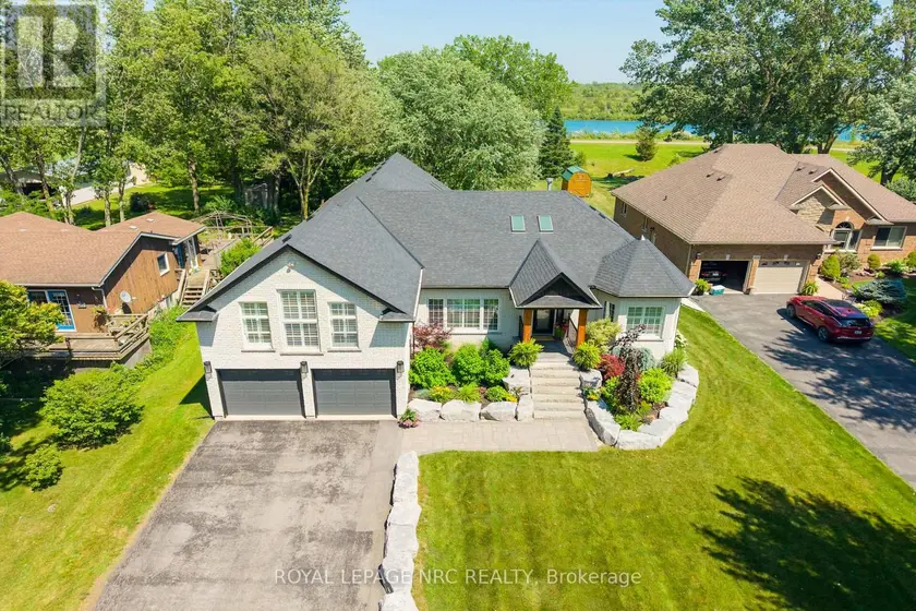 Detached at 410 KINGSWAY ROAD, Welland