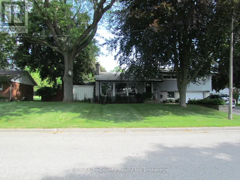 Detached at 30 FAIRFIELD CRESCENT, Tillsonburg