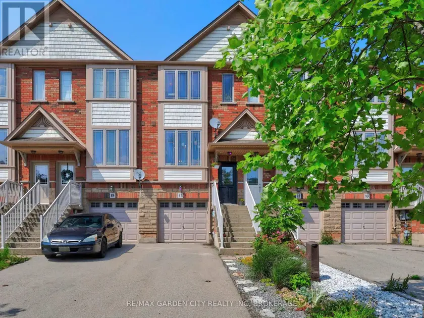 Townhouse at 91 WILLOW LANE, Grimsby