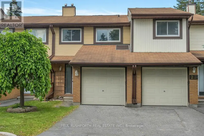 Townhouse at 24 BANEBERRY CRESCENT, Ottawa