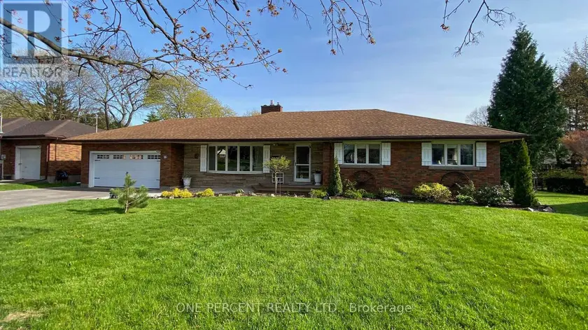 Detached at 16 DALEVIEW CRESCENT, Pelham