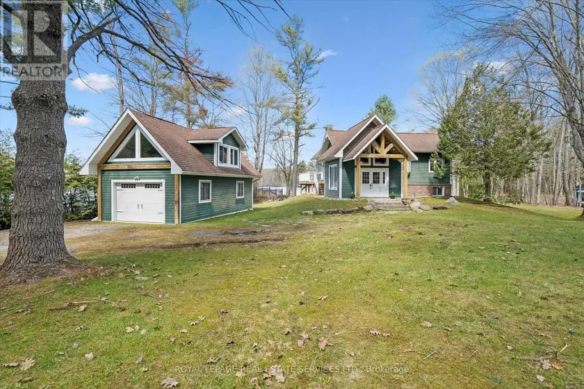 Detached at 1383 MOON RIVER ROAD, Muskoka Lakes