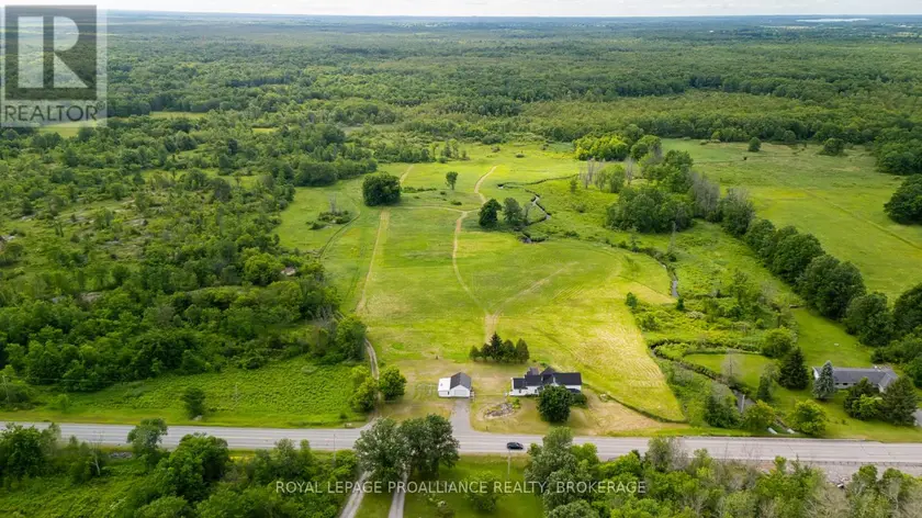 Detached at 3920 COUNTY ROAD 14, Stone Mills